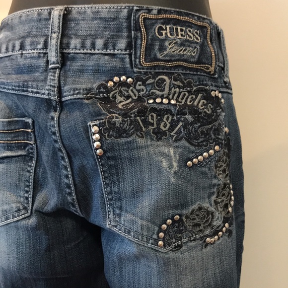 Guess jeans. Daredevil skinny fit. Grommets, distress, embroidery. Size 28 - Picture 5 of 16